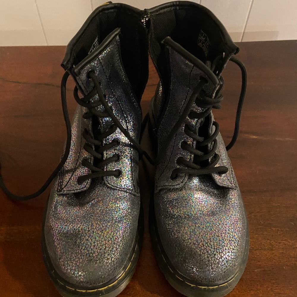 Dr. Martens kids iridescent boots size 4 youth